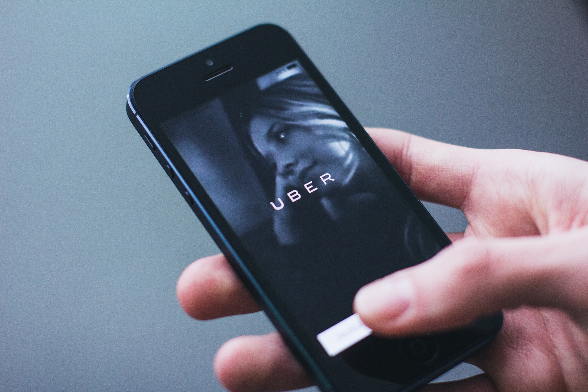 GOVERNO EXPULSA UBER DO BRASIL! 1 MLHÃO DE MOTORISTAS FOCARÃO SEM FONTE DE RENDA GOVERNO FEREDAL BRASILEIRO VAI EXPOLSAR O UBER DO BRASIL? MILHÃO DE MOROTISTAS VÃO FICAR SEM EMPREGO? MAIS DE 6 BILHÕES EM PERDA DE SALÁRIOS?